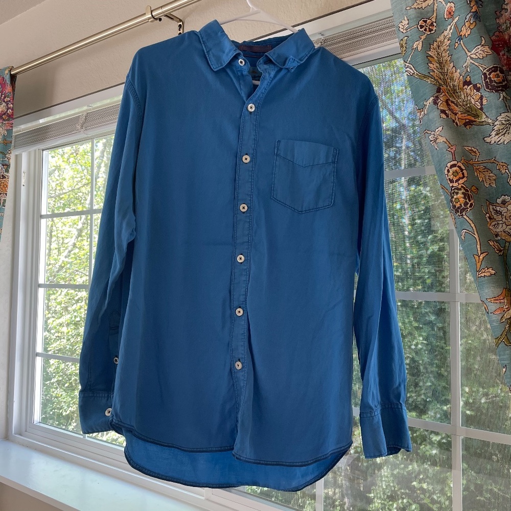 Bright Blue Casual Button-Down Shirt